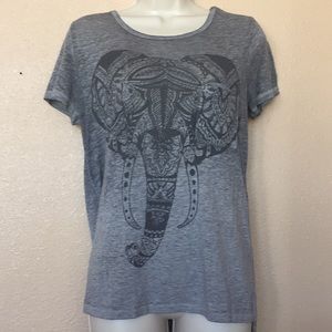 Wellworn Gray Elephant Burnout T-shirt Medium